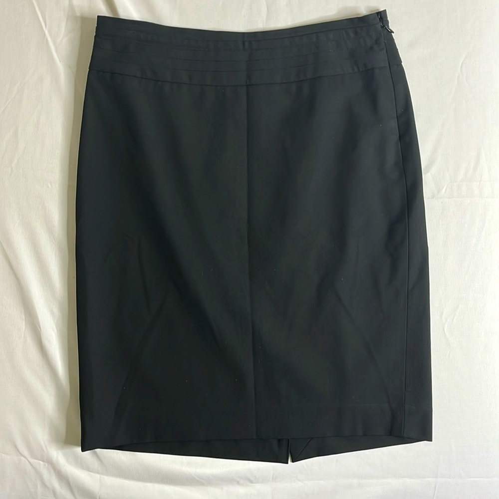 ⭐️ The Limited Black Collection black skirt- size 2